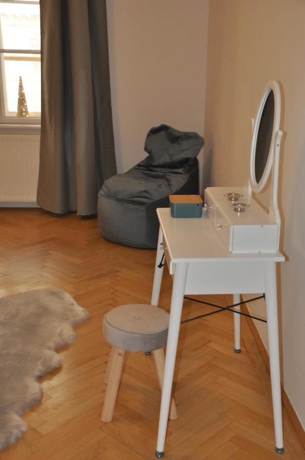 Wunderschone Altbauwohnung In Zentraler Lage Wien Exterior foto