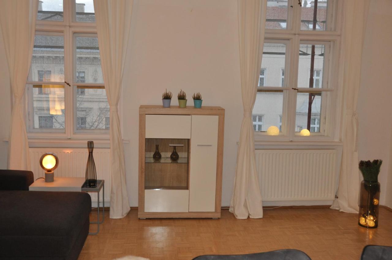 Wunderschone Altbauwohnung In Zentraler Lage Wien Exterior foto
