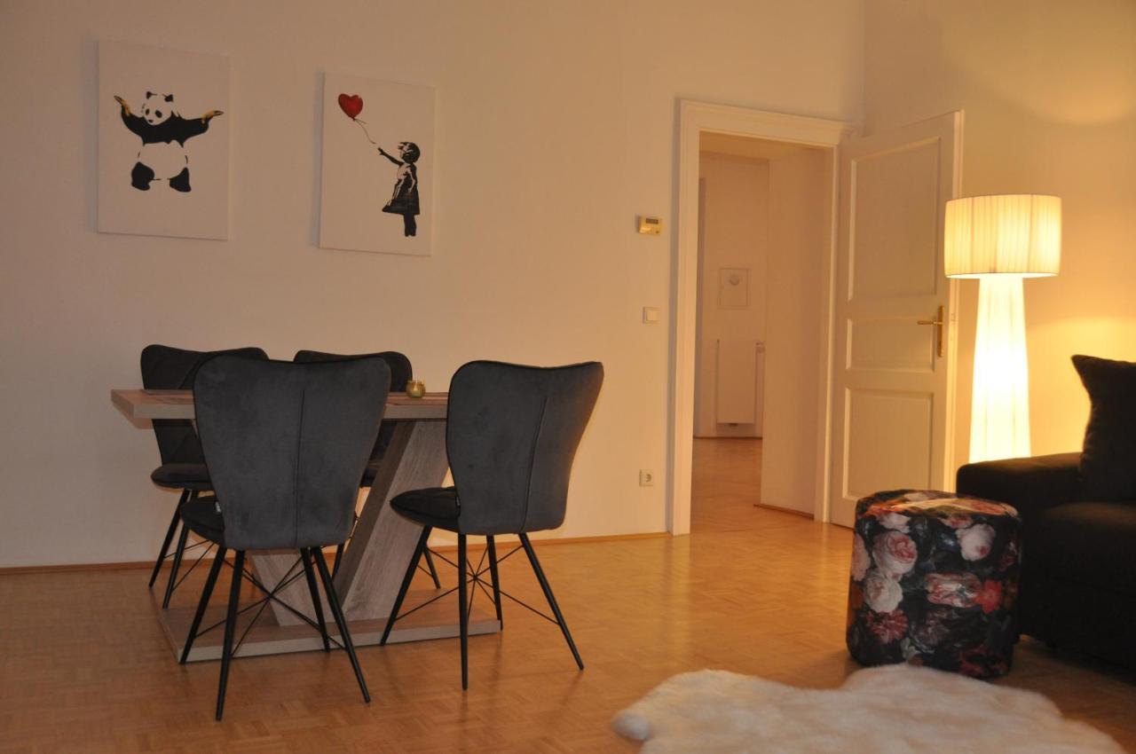 Wunderschone Altbauwohnung In Zentraler Lage Wien Exterior foto